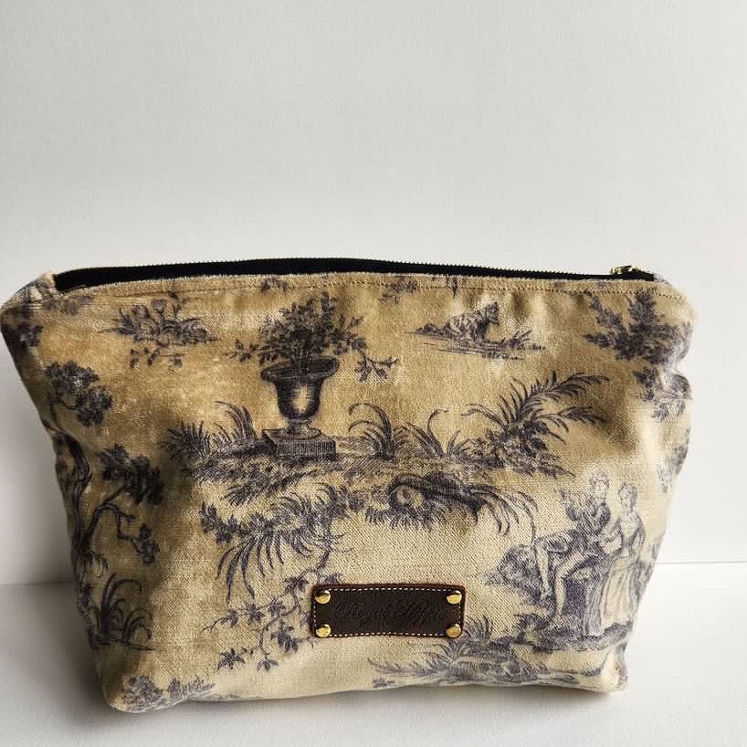 Slate and Cream Velvet Traveller Large