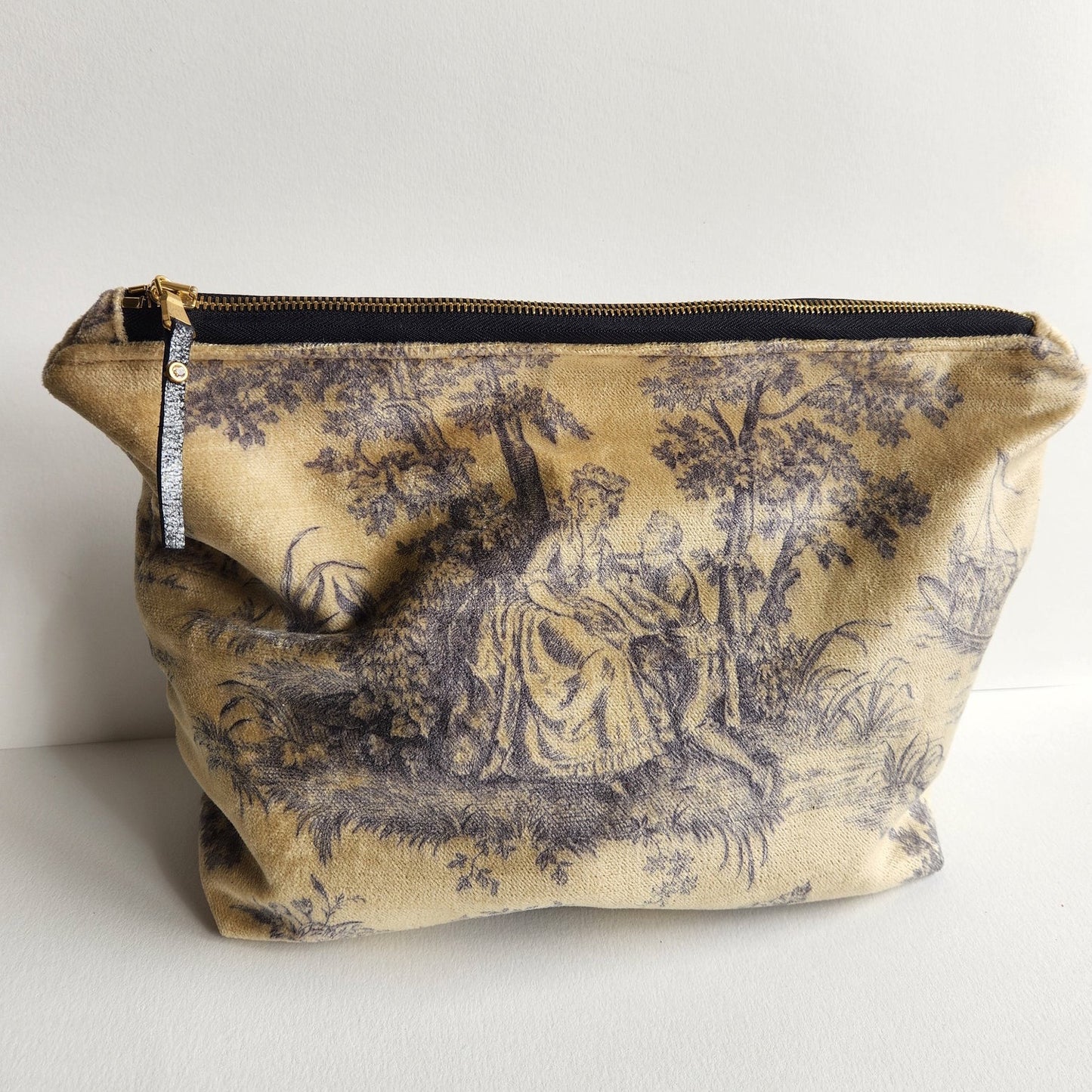 Slate and Cream Velvet Traveller Large