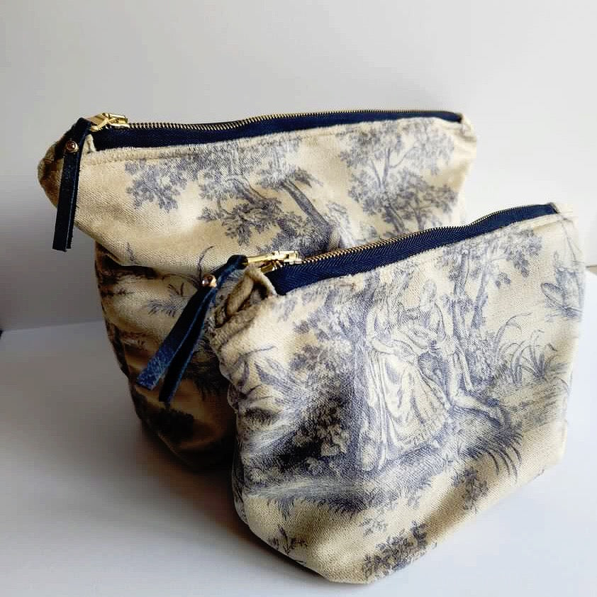 Slate and Cream Velvet Traveller Large