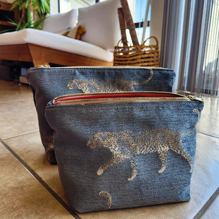 Grey Velvet Leopard Traveller Large