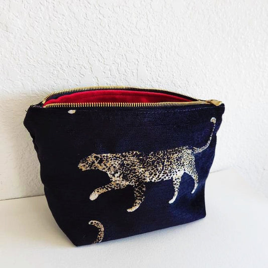 Black Velvet Leopard Traveller Medium