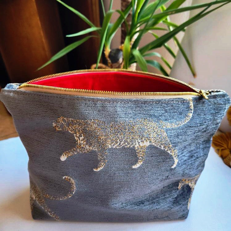 Grey Velvet Leopard Traveller Large