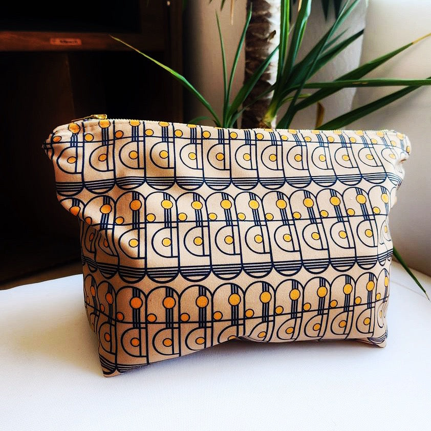 Camel Mid-Century Modern Traveller Large