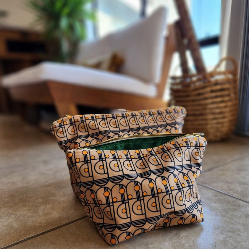 Camel Mid-Century Modern Traveller Medium