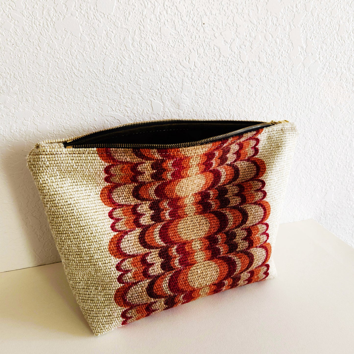 Mid Century Woven Traveller Medium