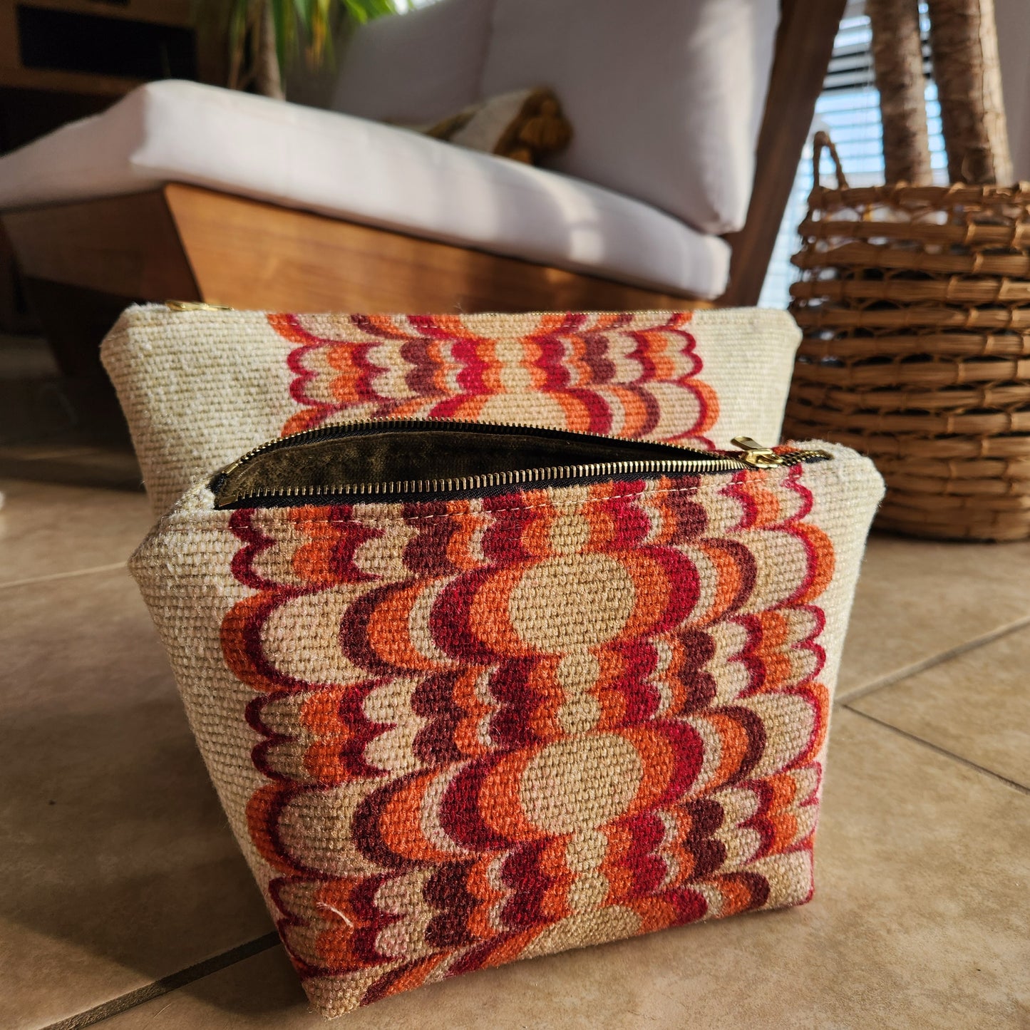 Mid Century Woven Traveller Medium
