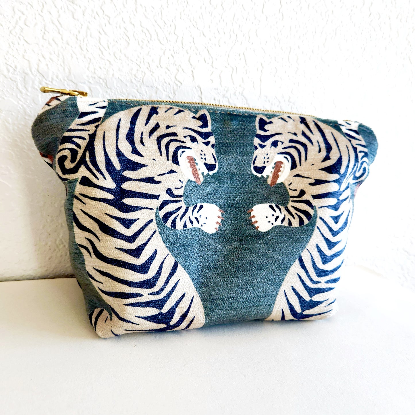 Moss Velvet Tiger Traveller