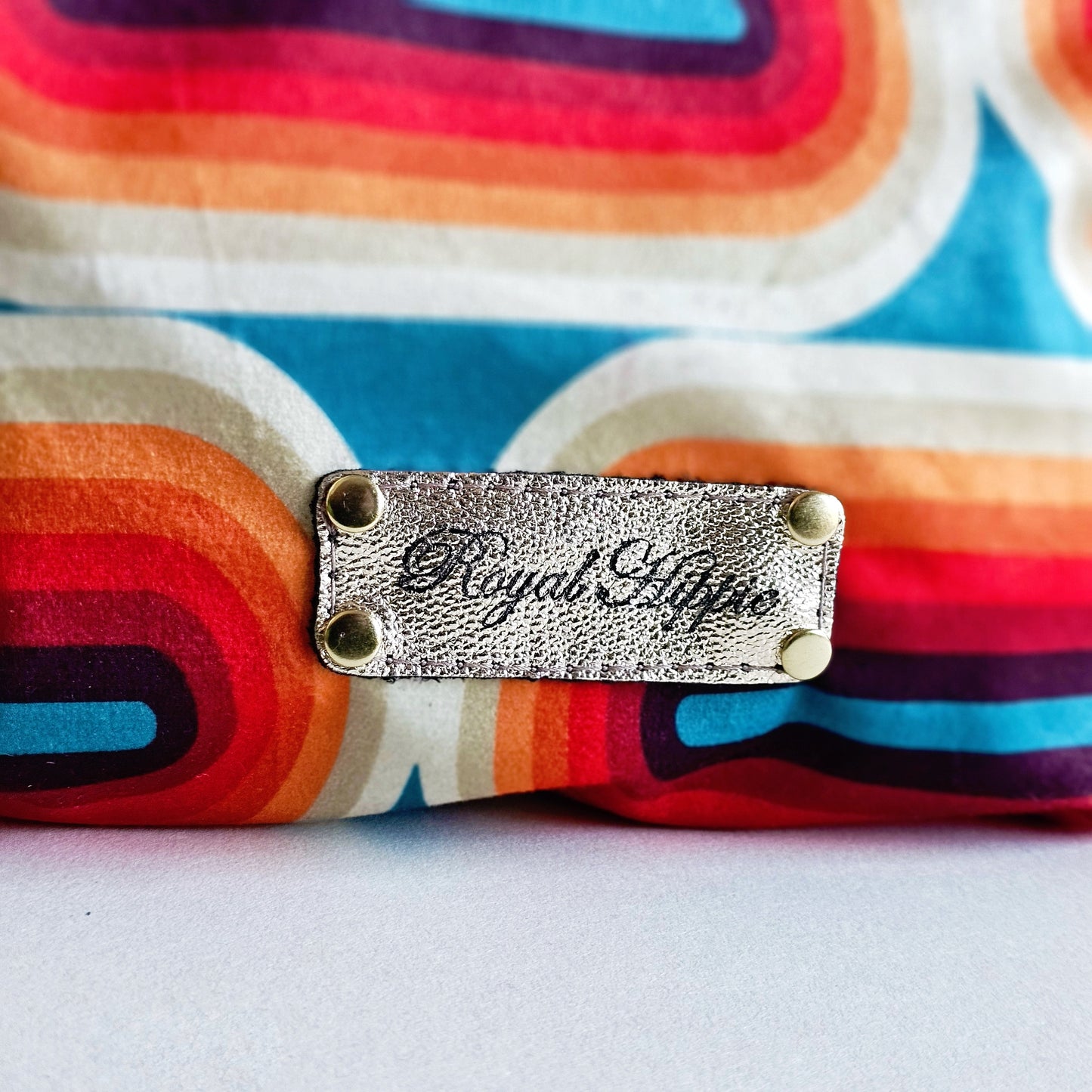 Retro Traveller Medium