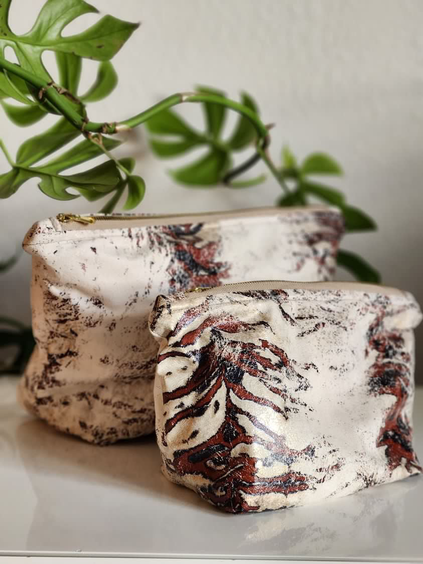 Distressed Bengal Traveller Medium