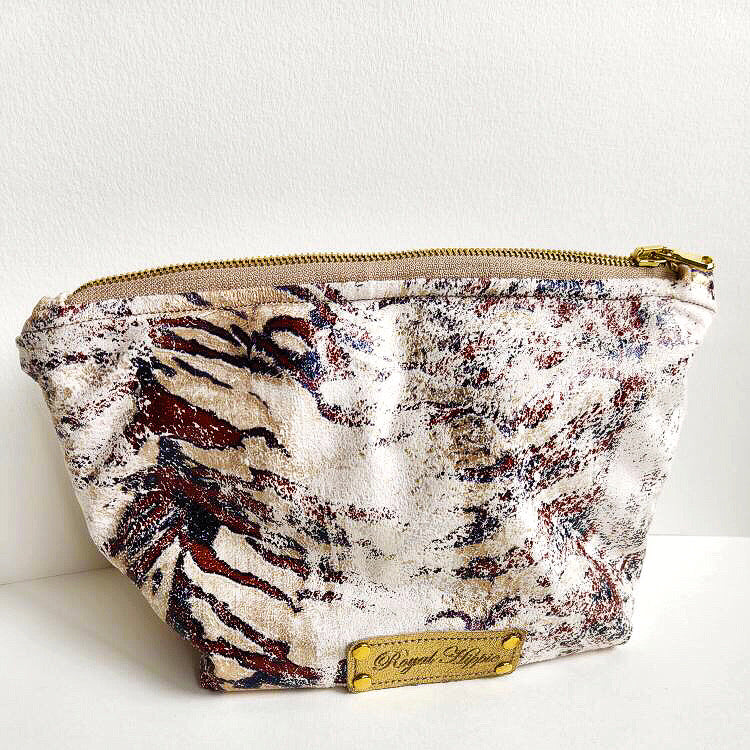 Distressed Bengal Traveller Medium