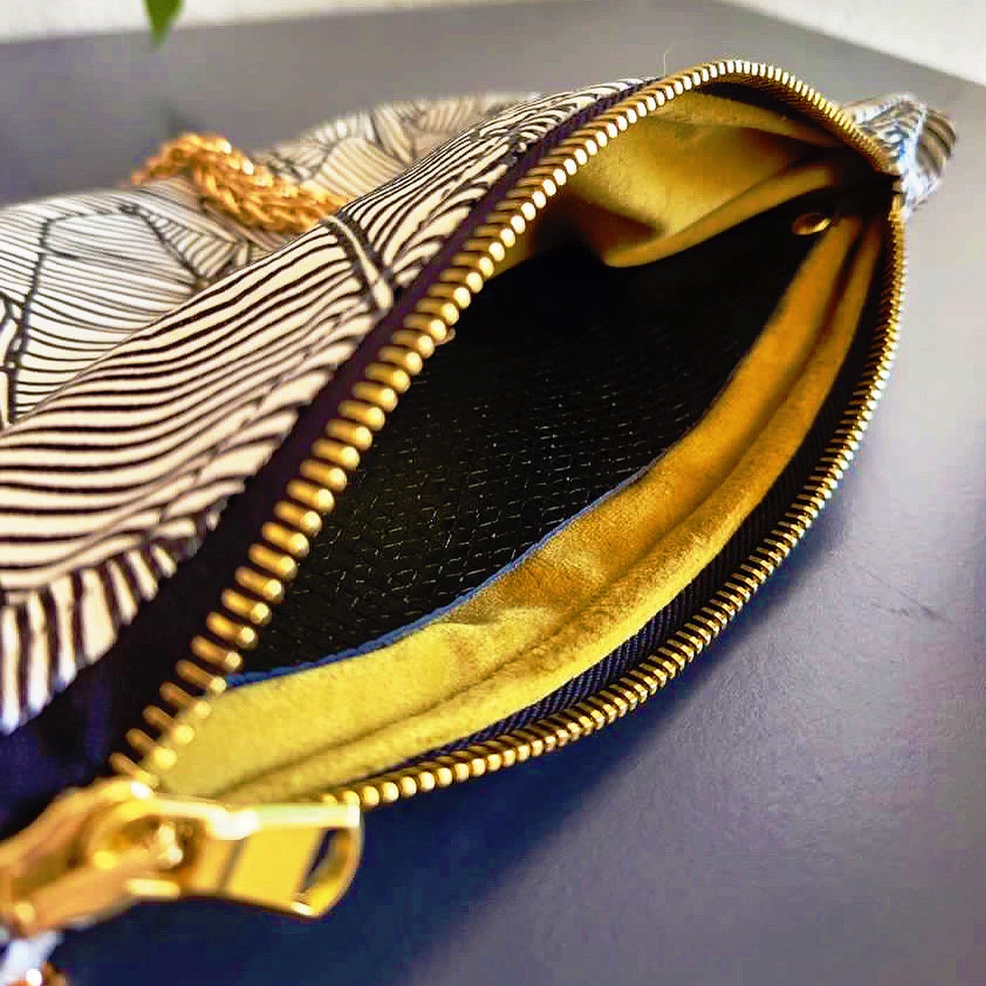 Black Diamond Abstract Crossbody