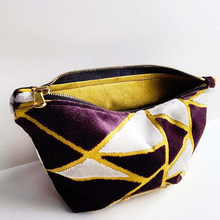 Geo Mod Velvet Traveller Medium