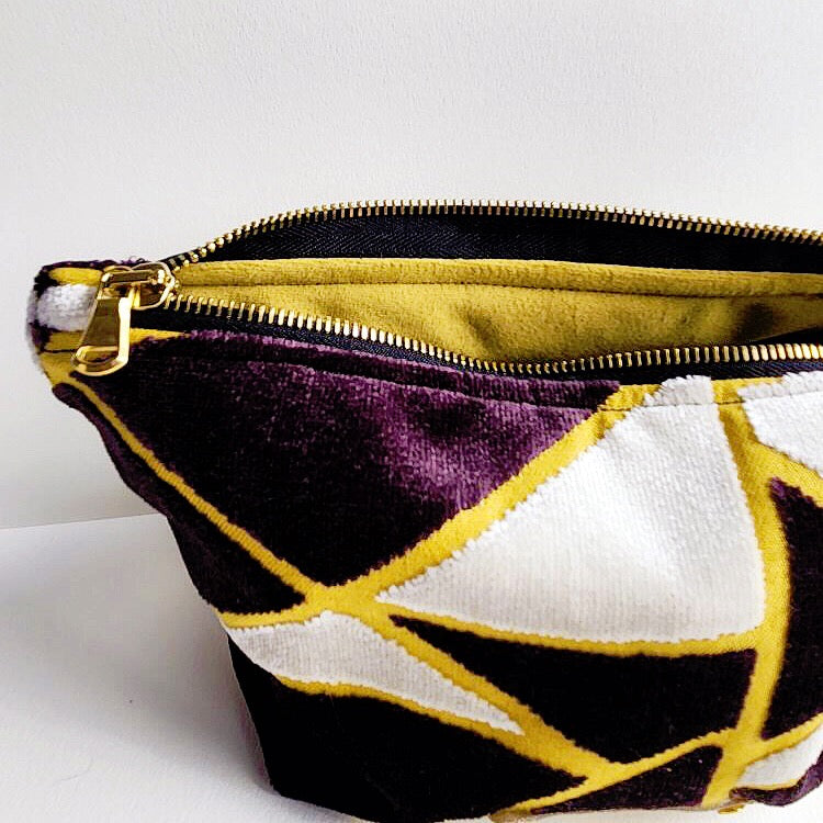 Geo Mod Velvet Traveller Medium