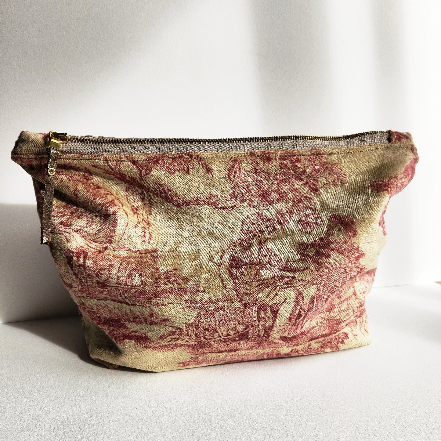 Ruby And Cream Traveller Large