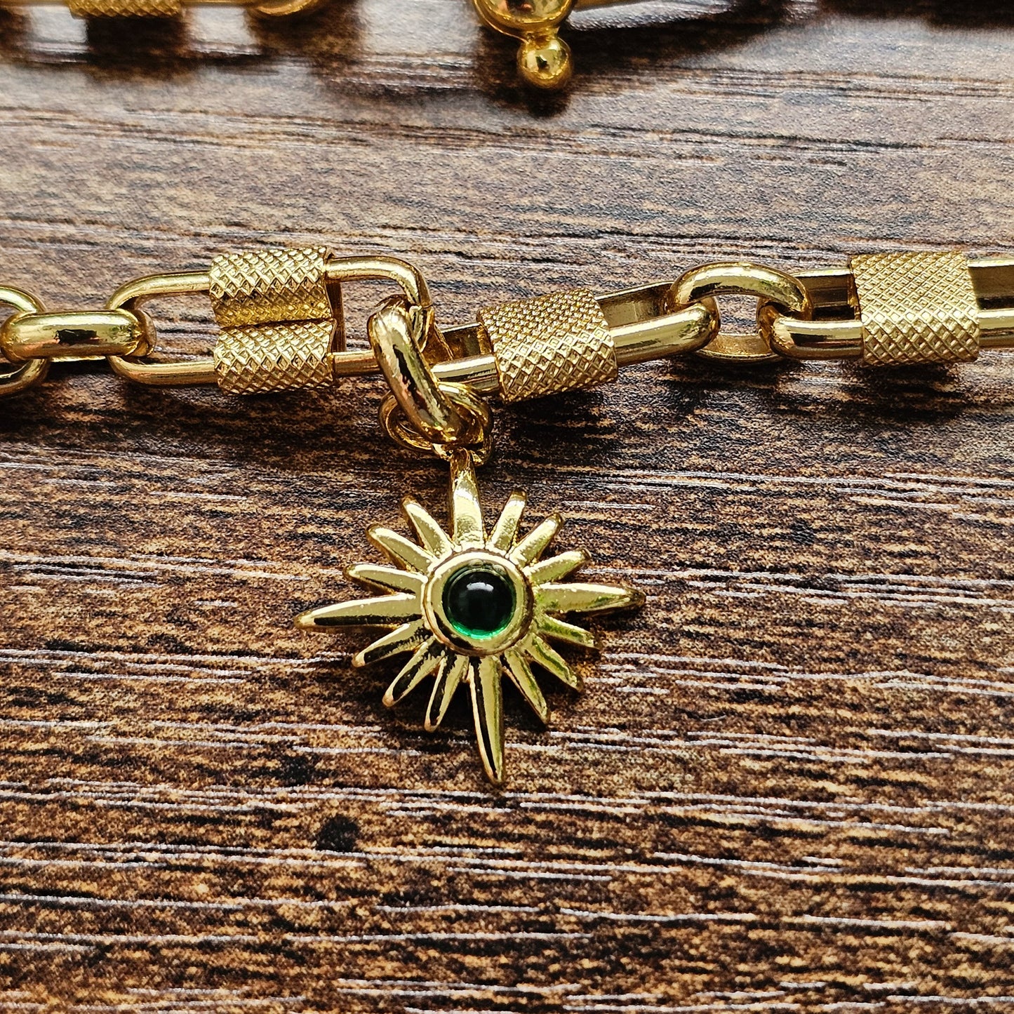 Star Texture Gold Overlay Chain Bracelet