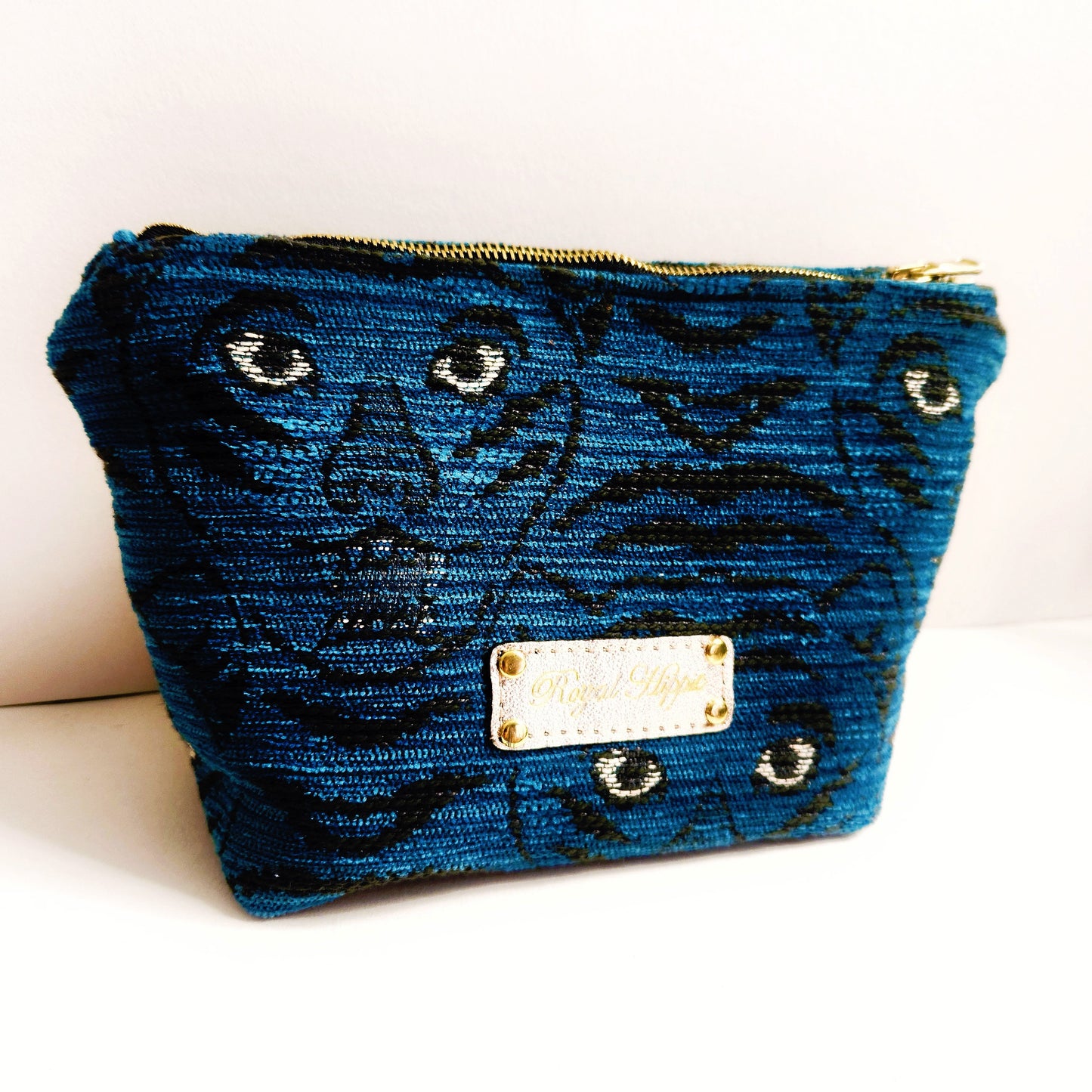 Royal Velvet Tiger Traveller