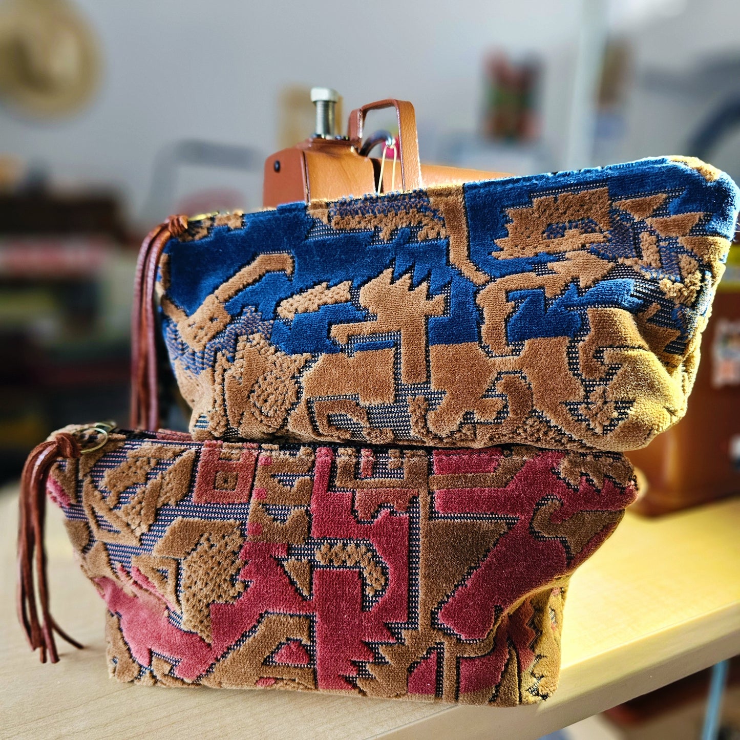 Vintage Rose and Camel Pouch Traveller